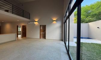 Foto de inmueble en Casa de Doble Altura 3 Rec con Alberca Privada, Col. Playa del Carmen Centro C.P. 77710, Solidaridad