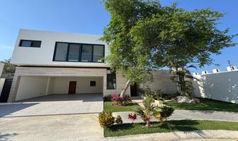 Foto de inmueble en Venta Casa con Alberca Privada en Residencial Valenia Playa del Carmen, Col. Playa del Carmen C.P. 77710, Solidaridad