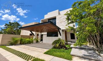 Foto de inmueble en Casa EN Venta EN VÍA Cumbres, Cancún | 4 Recámaras, Alberca Y Estudio, Col. Residencial Cumbres C.P. 77560, Benito Juárez