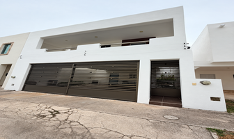 Foto de inmueble en Av huayacan, Col. Residencial Isla Azul C.P. 77533, Benito Juárez