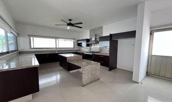 Foto de inmueble en Casa EN Renta Cumbres Residencial AV Huayacan Y AV Colosio Cancun, Col. Residencial La Cascada C.P. 77500, Benito Juárez