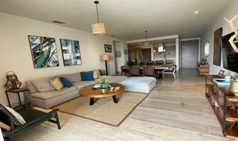 Foto de inmueble en av. Nizuc, Col. Supermanzana 13 C.P. 77504, Benito Juárez