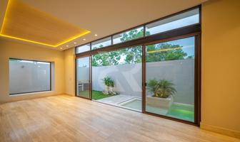 Foto de inmueble en Venta Renta Casa Losantos Zona Huayacan Cancun, Col. Supermanzana 526 C.P. 77535, Benito Juárez