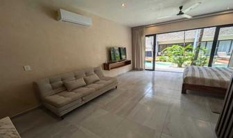 Foto de inmueble en Av. Fundadores de Tulum, Col. Tumben Kaa C.P. 77760, Tulum