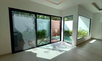 Foto de inmueble en VIA CUMBRES, CANCUN, Col. Universidad Anáhuac de Cancún C.P. 77560, Benito Juárez