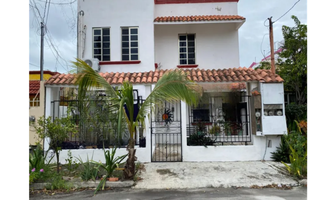Foto de inmueble en supermanzana 51, Col. Universidad Anáhuac de Cancún C.P. 77560, Benito Juárez