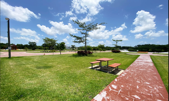 Foto de inmueble en Avenida Huayacan, Col. Vía Cumbres Residencial C.P. 77560, Benito Juárez