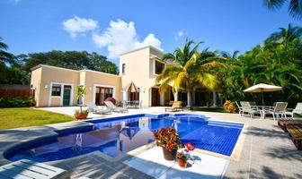 Foto de inmueble en Casa en Venta Frente a la Laguna Zona Hotelera Cancún Villas Laguna Mar, Col. Zona Hotelera C.P. 77500, Benito Juárez