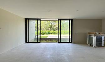 Foto de inmueble en NISPERO, Col. Zona Hotelera C.P. 77500, Benito Juárez