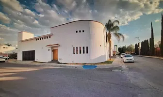 Foto de inmueble en PRIVADA JUNQUERA #100, Col. Club de Golf la Loma C.P. 78215, San Luis Potosí