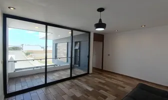 Foto de inmueble en Lago Norman #160, Col. Laguna de Santa Rita C.P. 78421, San Luis Potosí