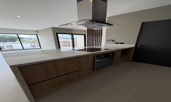 Foto de inmueble en lomas, Col. Lomas 1a Secc C.P. 78210, San Luis Potosí