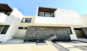 Foto de inmueble en , Col. Los Lagos C.P. 78397, San Luis Potosí
