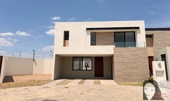 Foto de inmueble en Venta Casa  Puerta Natura Coto 10, SAN Luis Potosi, Col. Puerta Natura Residencial C.P. 78397, San Luis Potosí