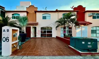 Foto de inmueble en playa perla  #1200, Col. Cerritos al Mar C.P. 82112, Mazatlán