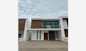 Foto de inmueble en Avenida Central #4135, Col. Coto Platino C.P. 82124, Mazatlán