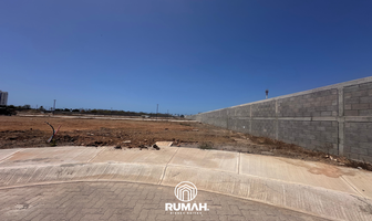 Foto de inmueble en AV DE LA MARINA, Col. Marina Garden C.P. 82112, Mazatlán