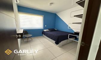 Foto de inmueble en Av. Macarela, Col. Marina Garden C.P. 82112, Mazatlán