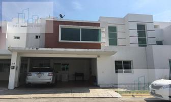 Foto de inmueble en Casa con Alberca en Zona Coutry, Hacienda Casablanca, Col. Jardines del Country C.P. 86287, Centro
