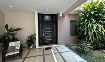 Foto de inmueble en Casa en Venta en  Fracc. el Country #119, Col. Jardines del Country C.P. 86287, Centro