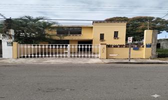 Foto de inmueble en Casa en Venta en Colonia Petrolera Tampico Frente al Parque con 2 Recámaras, Col. Petrolera C.P. 89110, Tampico