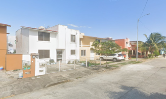 Foto de inmueble en Rafael López Torres, Col. 24 de Octubre C.P. 96536, Coatzacoalcos