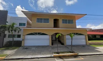 Foto de inmueble en BLVRD. DEL MAR #294, Col. Costa de Oro C.P. 94299, Boca del Río Foto de inmueble en BLVRD. DEL MAR #294, Col. Costa de Oro C.P. 94299, Boca del Río
