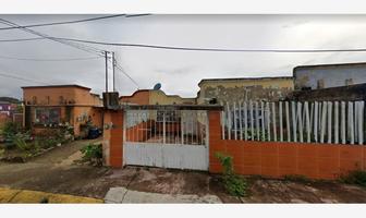 Foto de inmueble en Av. quetzalez #000, Col. Las Arboledas C.P. 96346, Cosoleacaque