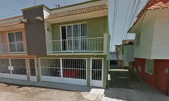 Foto de inmueble en av de las jacarandas #32, Col. Las Jacarandas C.P. 91157, Xalapa