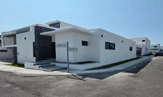 Foto de inmueble en Sin nombre de calle #99, Col. Lomas de la Rioja C.P. 95266, Alvarado