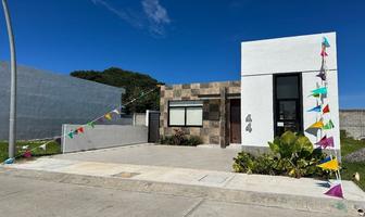 Foto de inmueble en Blvd Dorado, Col. Lomas del Dorado C.P. 92686, Ixhuatlán de Madero