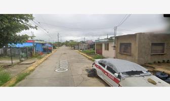 Foto de inmueble en CONDOR  2012 #2012, Col. Los Prados C.P. 96348, Cosoleacaque