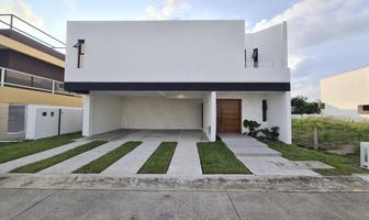 Foto de inmueble en Punta Tiburon, Casa en Venta con Amplio Jardin y Alberca, Col. Punta Tiburón, Residencial, Marina y Golf C.P. 95264, Alvarado
