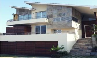 Foto de inmueble en Vista Bella, Casa en Venta Espectacular con Alberca, Jardín, Sala de TV, Terraza con Vista al mar, Col. Vista Bella C.P. 95264, Alvarado