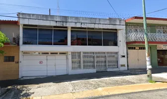 Foto de inmueble en AV. 20 DE NOVIEMBRE #144, Col. Xalapa Enríquez Centro C.P. 91000, Xalapa