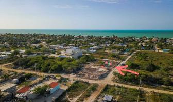 Foto de inmueble en ENTRE YUCALPETEN Y CHELEM, Col. Chelem C.P. 97336, Progreso