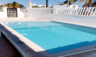 Foto de inmueble en calle 17, Col. Chelem C.P. 97336, Progreso