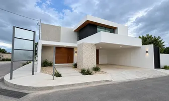 Foto de inmueble en Sin nombre de calle, Col. Chichi Suárez C.P. 97306, Mérida