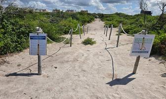 Foto de inmueble en calle 10, Col. Chicxulub Puerto C.P. 97330, Progreso