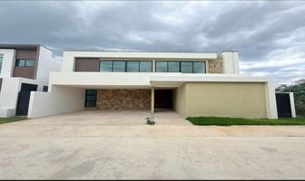 Foto de inmueble en calle 23, Col. Cholul C.P. 97305, Mérida