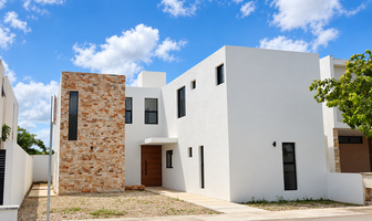 Foto de inmueble en calle 6, Col. Cholul C.P. 97305, Mérida