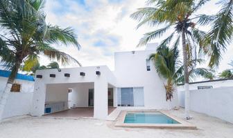 Foto de inmueble en calle 7, Col. Chuburna Puerto C.P. 97336, Progreso