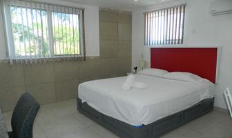 Foto de inmueble en calle 17, Col. Chuburna de Hidalgo C.P. 97205, Mérida