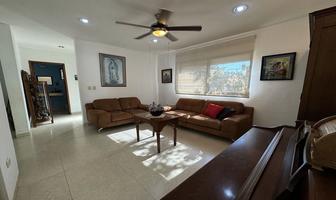 Foto de inmueble en cerca de Plaza la Isla, Col. Cocoyoles C.P. 97305, Mérida