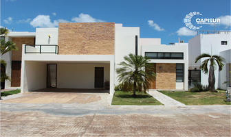 Foto de inmueble en Carretera Chixchulub Puerto, Col. Conkal C.P. 97345, Conkal