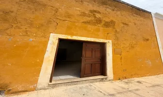Foto de inmueble en CALLE 31 #S/N, Col. Izamal C.P. 97540, Izamal