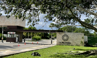 Foto de inmueble en LA REJOYADA, Col. Komchen C.P. 97302, Mérida