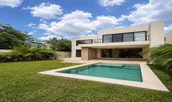 Foto de inmueble en calle 50, Col. Komchen C.P. 97302, Mérida