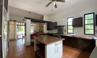 Foto de inmueble en calle 3, Col. Las Fincas C.P. 97302, Mérida