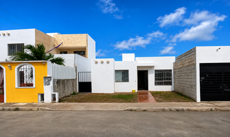 Foto de inmueble en 130, Col. Los Héroes C.P. 97306, Mérida